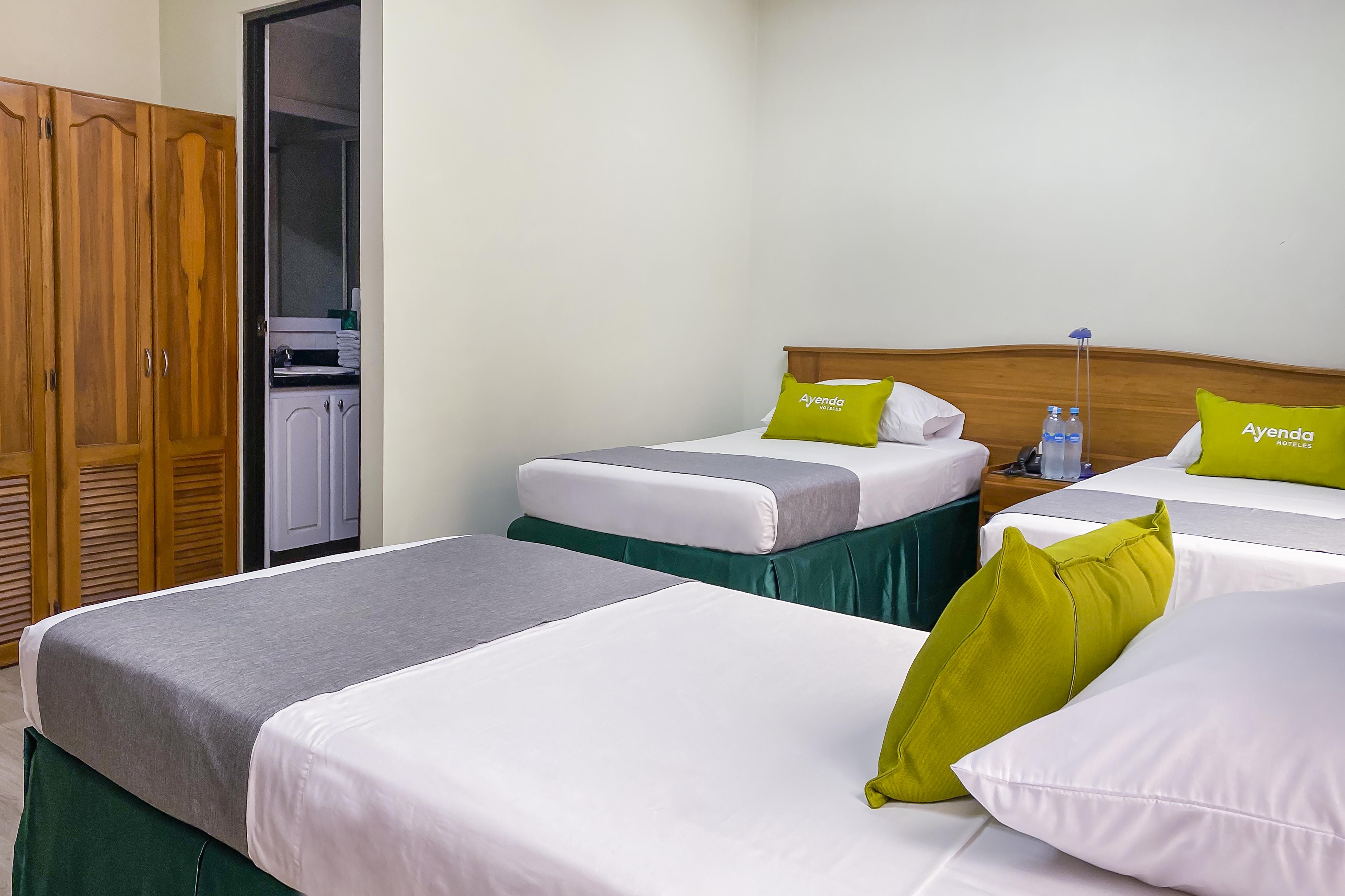 Ayenda 1140 Roma Plaza Hotel Манисалес Екстериор снимка