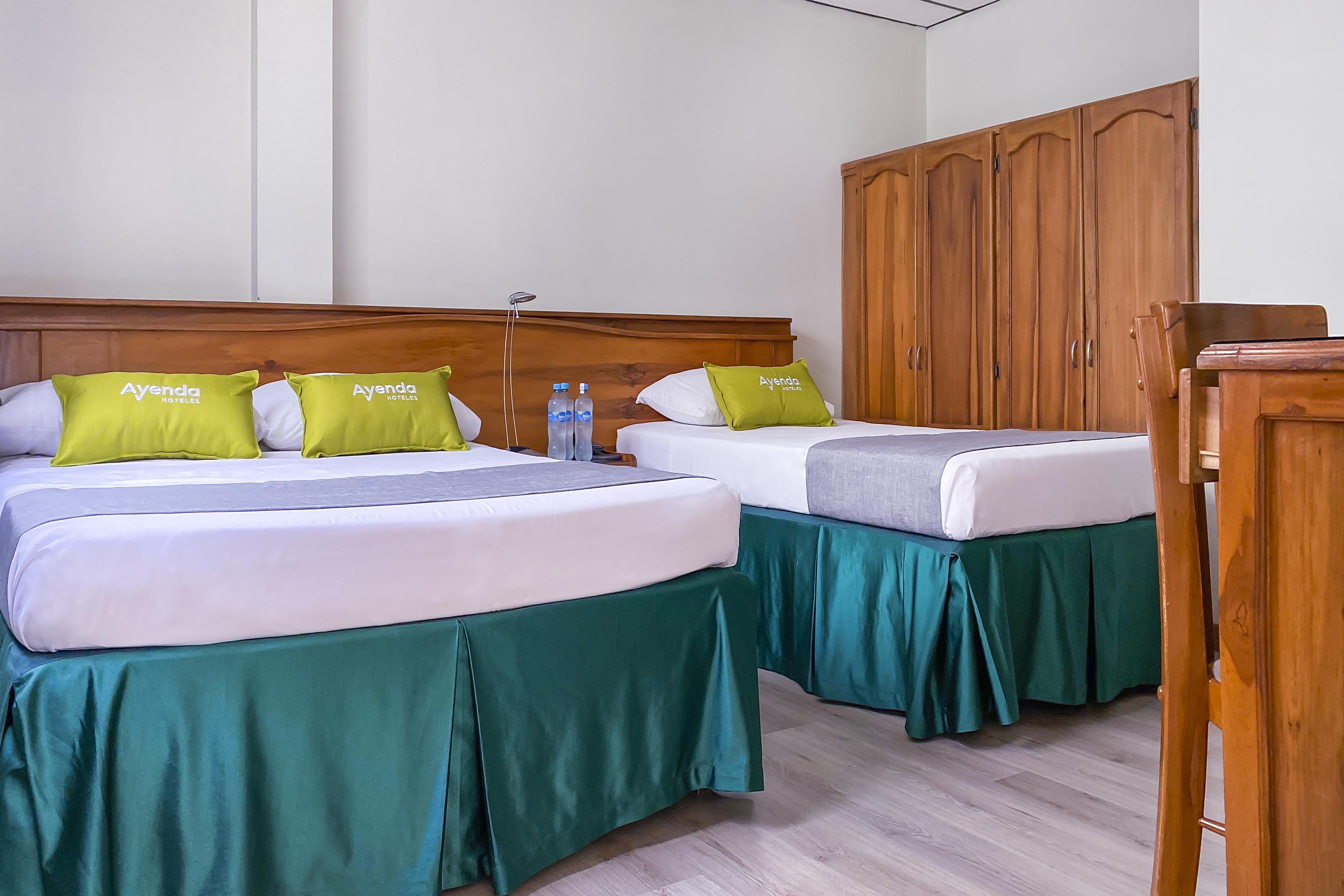 Ayenda 1140 Roma Plaza Hotel Манисалес Екстериор снимка